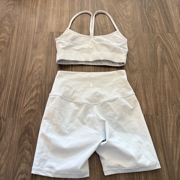 Azur Fit Mathcing Set High Waisted Biker Shorts 5 inch and Sports Bra Light Blue - Picture 3 of 8